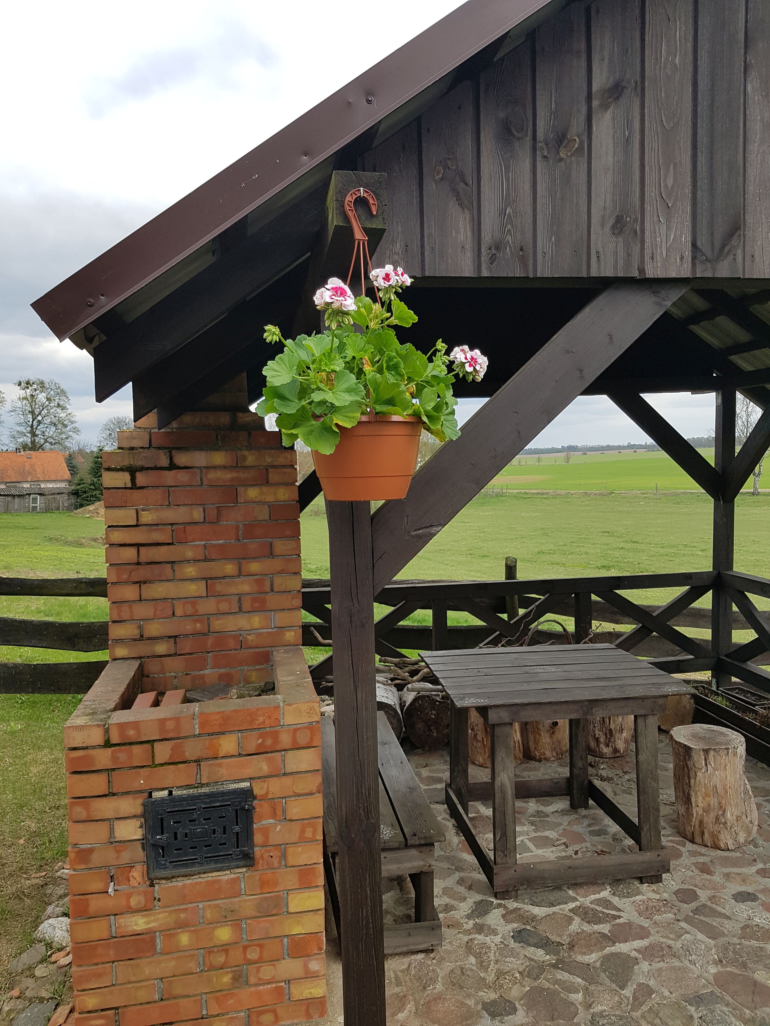 Tymawa wiata grilowa Tymawa wiata grilowa